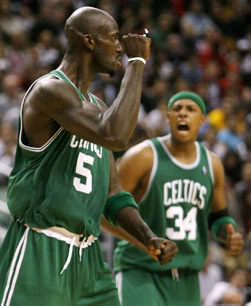 广州队险胜凯尔特人，乔治扛起全队